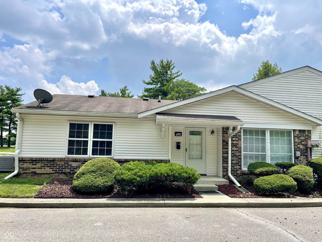 6840 Georgetown Road - Photo 1