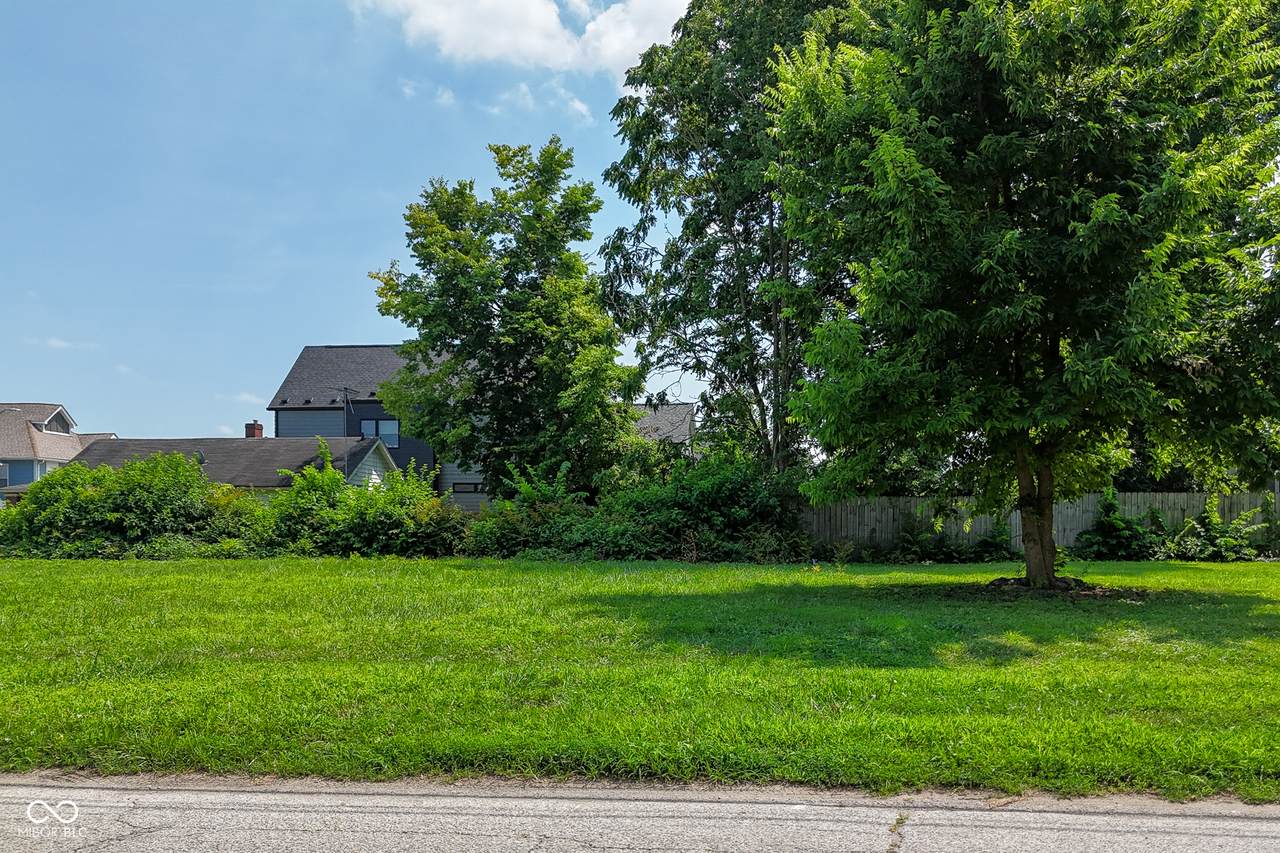 929 17th Street - Photo 1