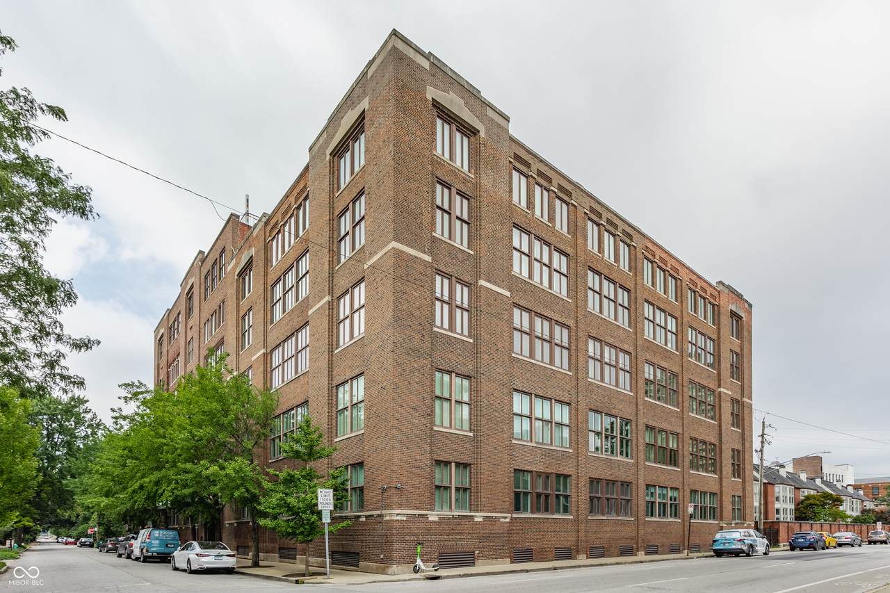 430 Park Avenue - Photo 1