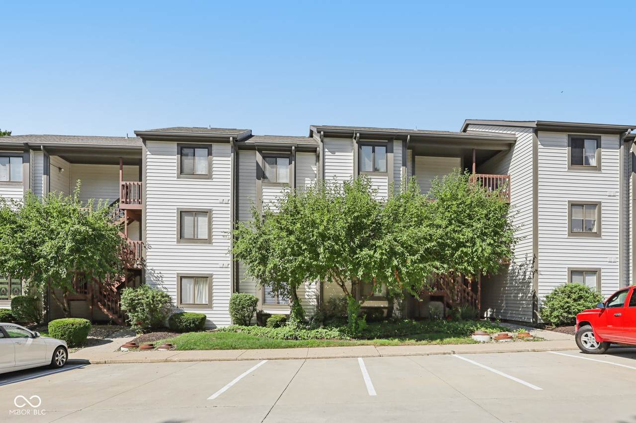 8168 Shorewalk Drive - Photo 1