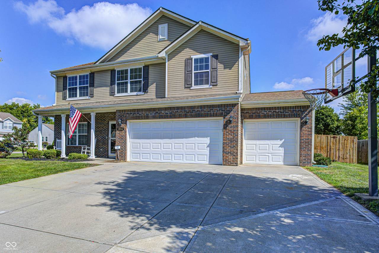 8554 Redditch Drive - Photo 1
