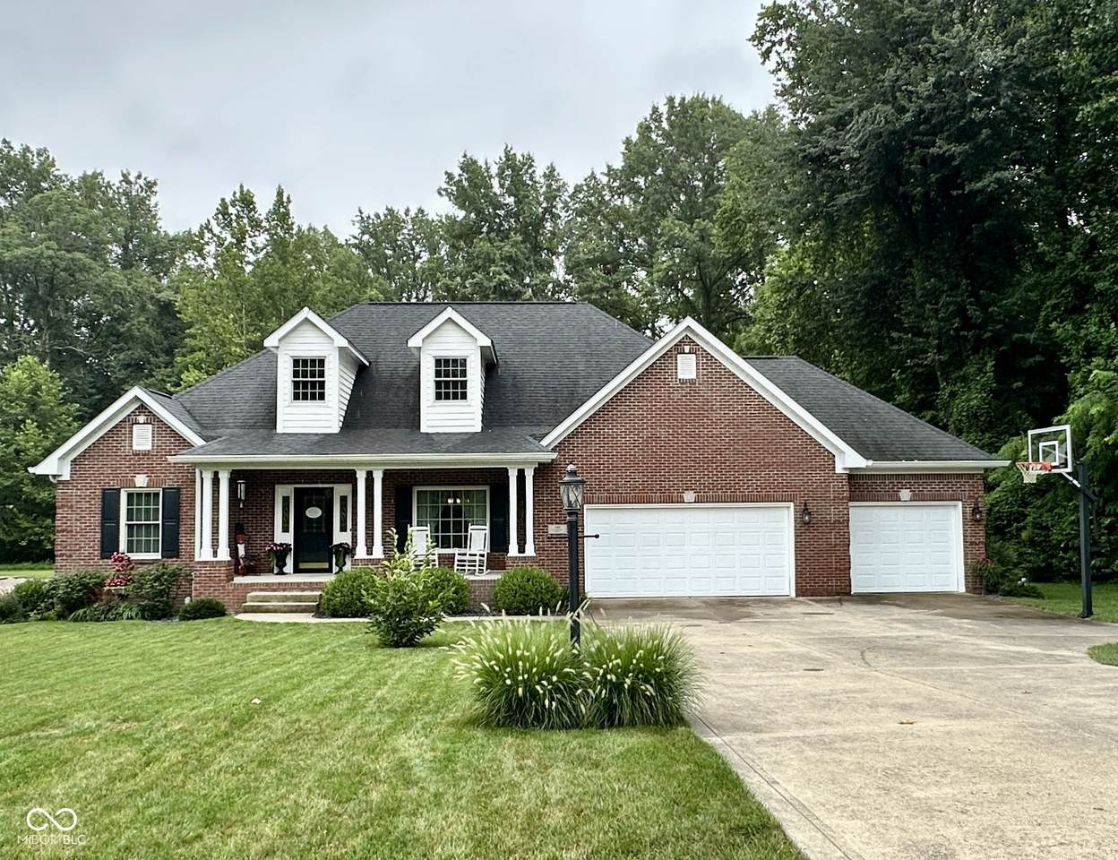 2365 Sunderland Drive - Photo 1