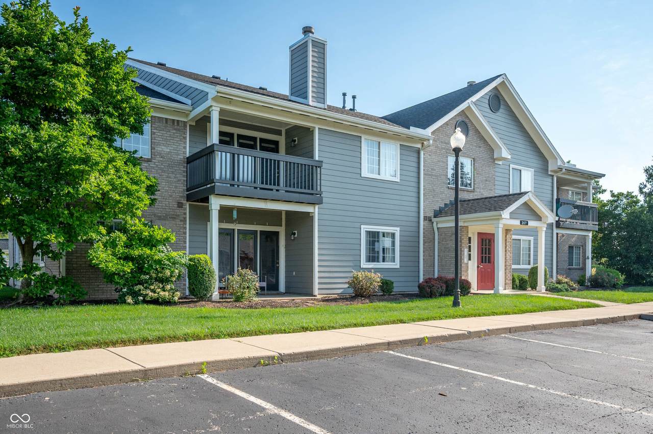 207 Keats Court - Photo 1