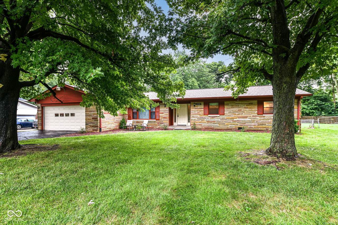 7209 Lindenwood Drive - Photo 1