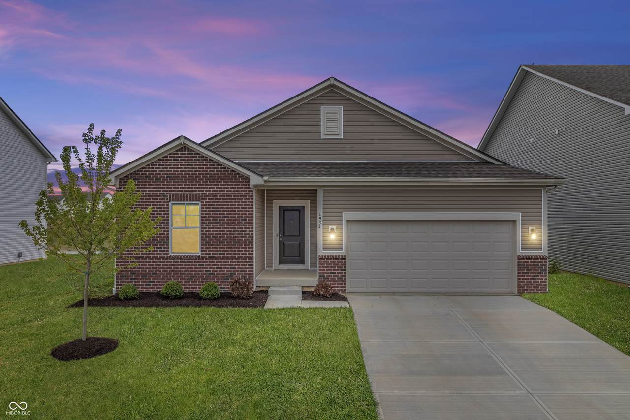 4934 Amber Wood Drive - Photo 1