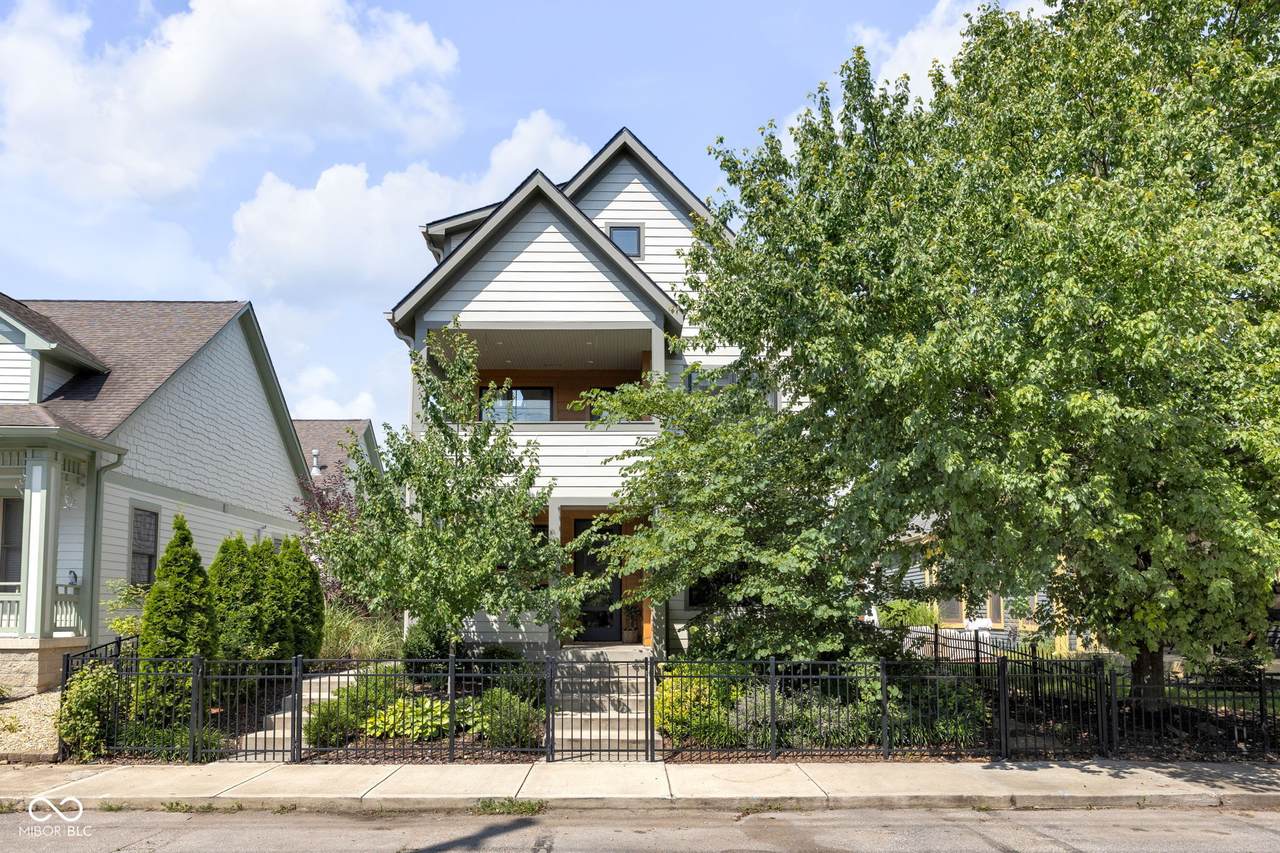 1542 Bellefontaine Street - Photo 1