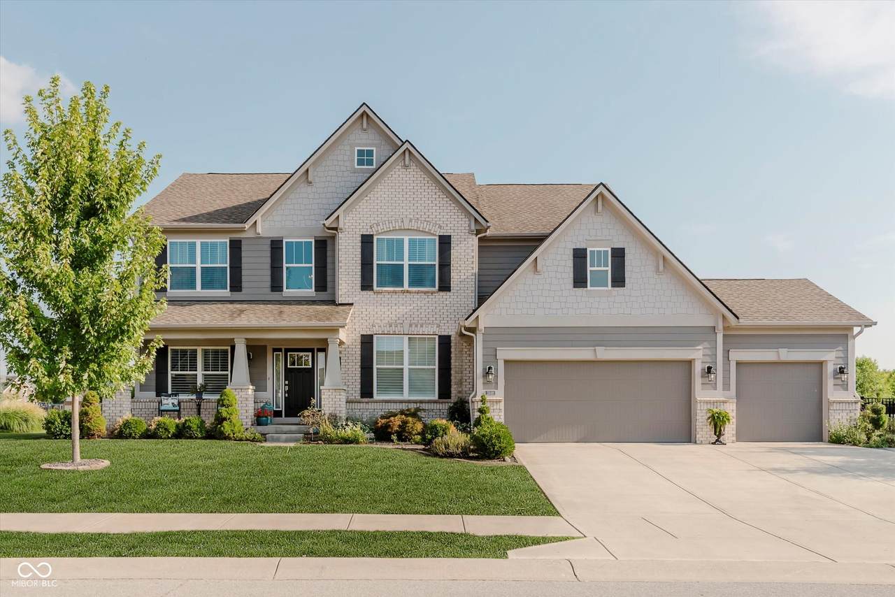 2449 Stonehaven Drive - Photo 1