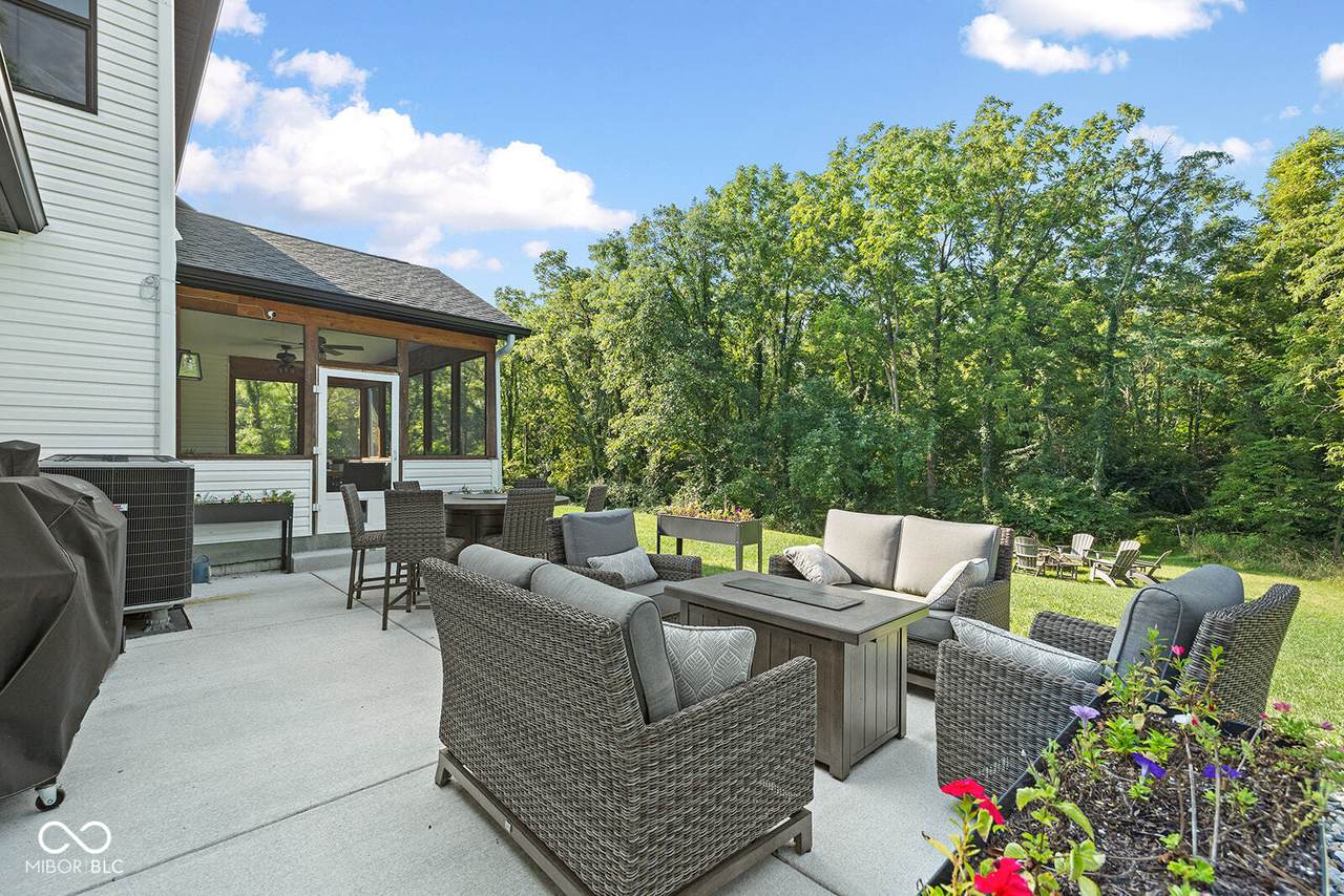 1301 Lambsdowne Lane - Photo 1