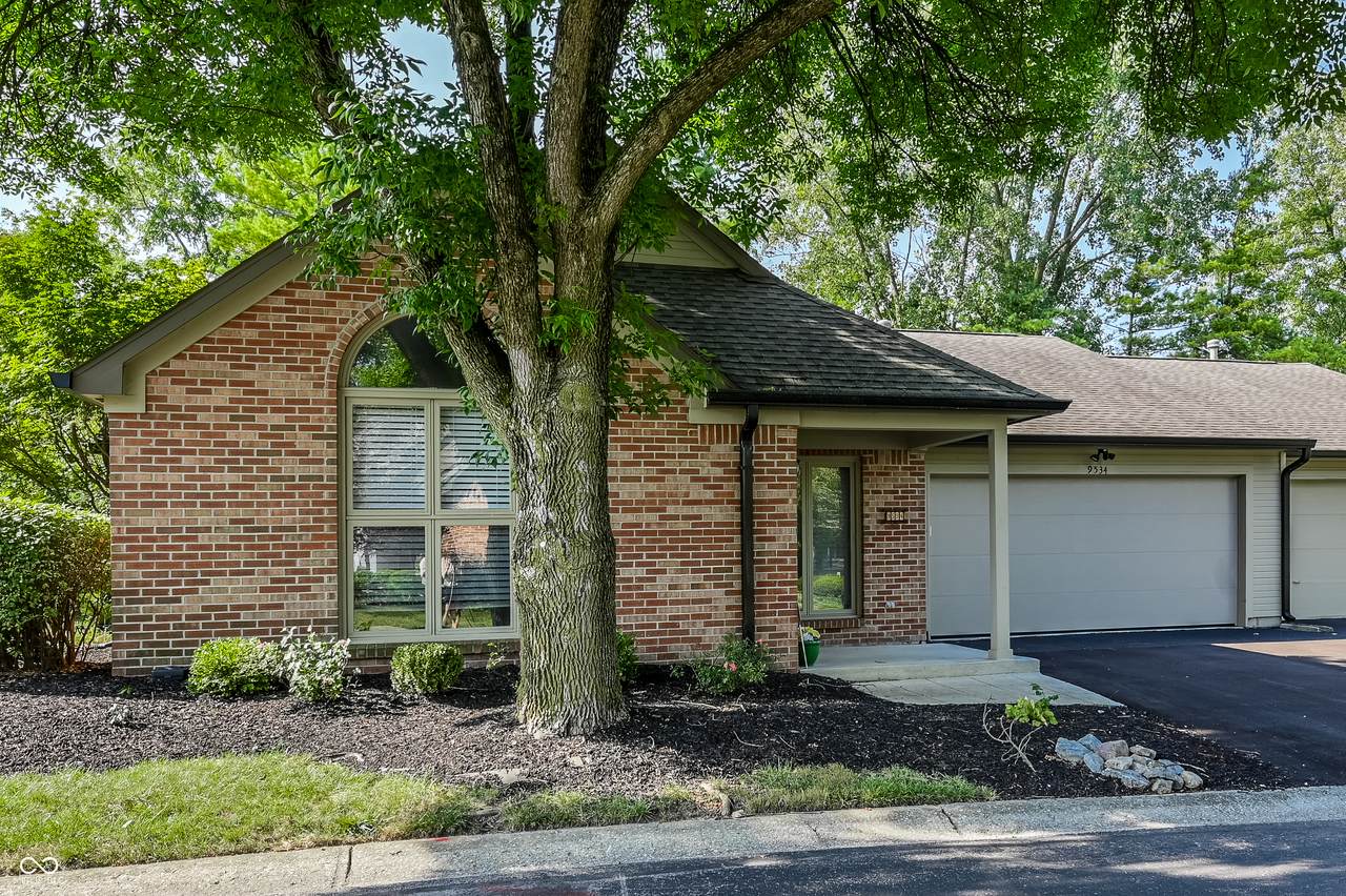 9534 Cadbury Circle - Photo 1