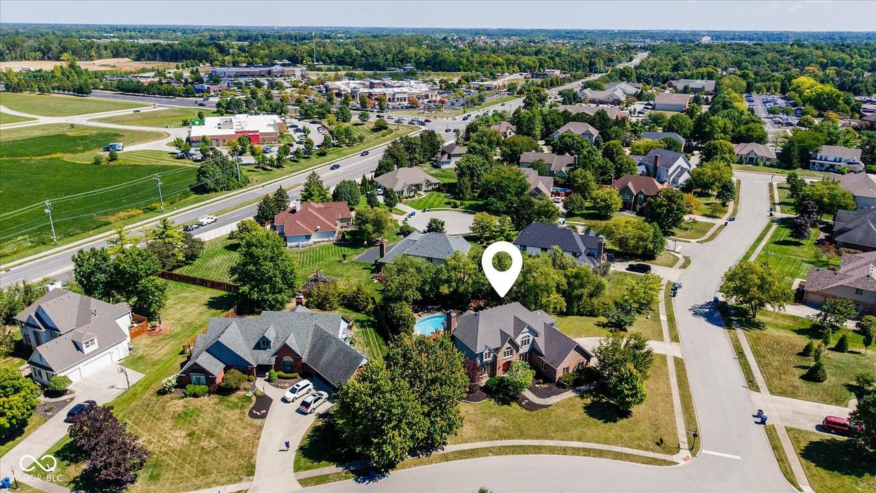 5522 White Hall Way - Photo 1