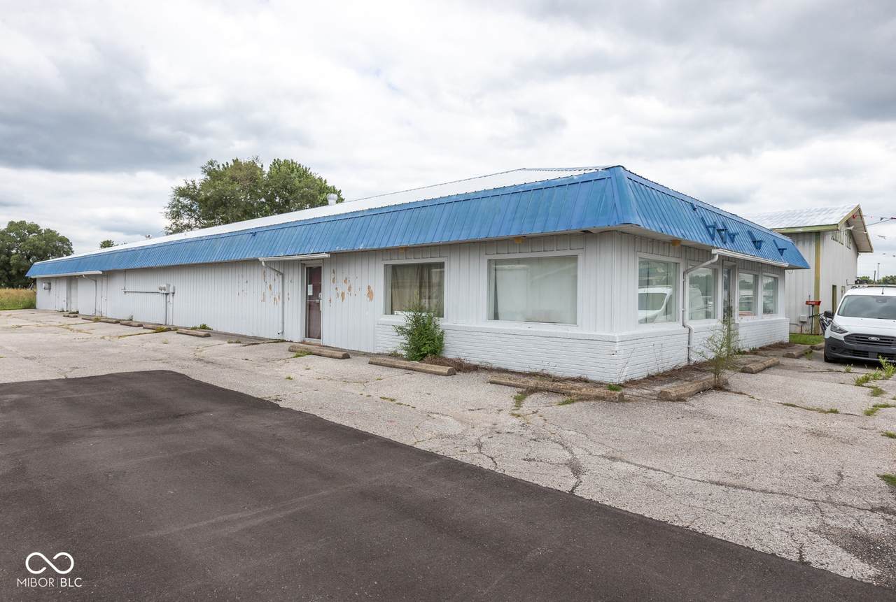 930 Morton Avenue - Photo 1