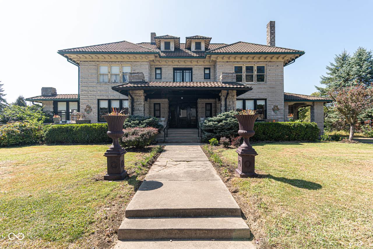 525 Main Street - Photo 1