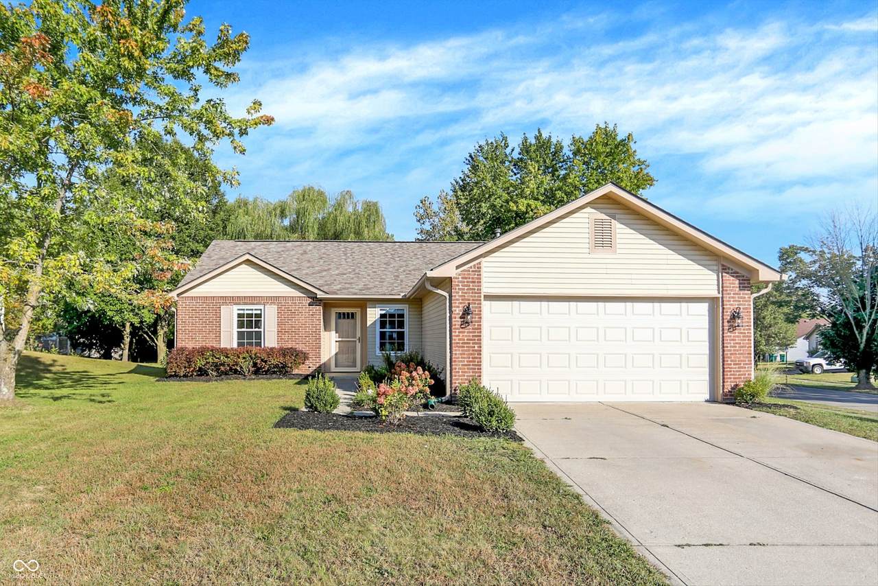 772 Franklin Lakes Boulevard - Photo 1