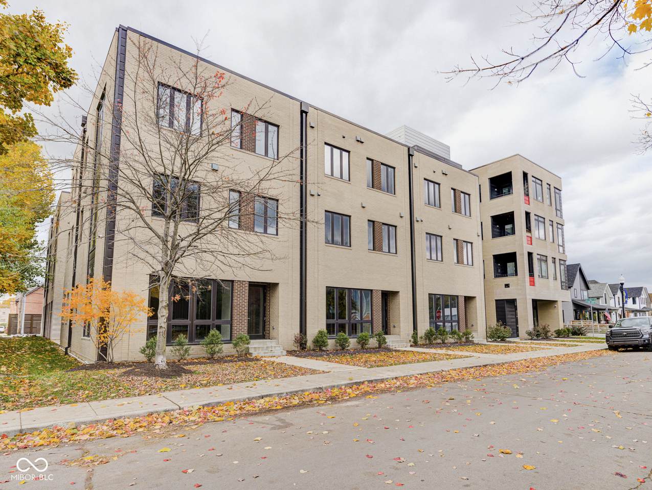 319 16th Street - Photo 1