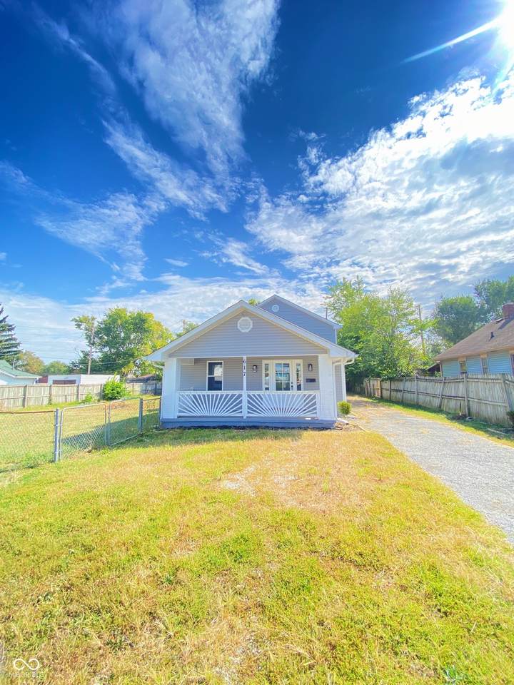 617 Grande Avenue - Photo 1