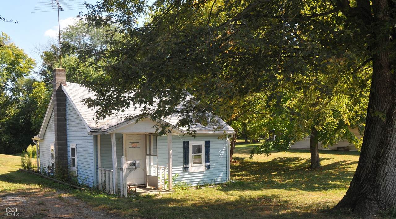 904 Benjamin Street - Photo 1