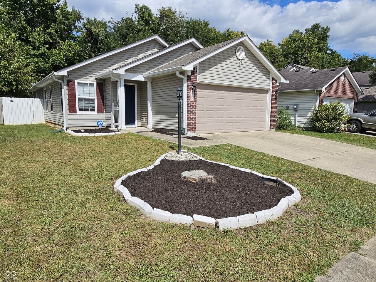 3942 Village Trace Boulevard - Photo 1