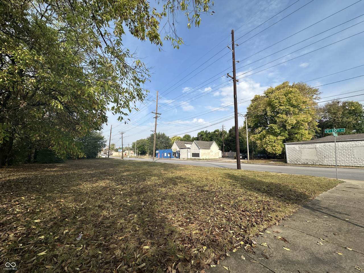 974 Sheffield Avenue - Photo 1