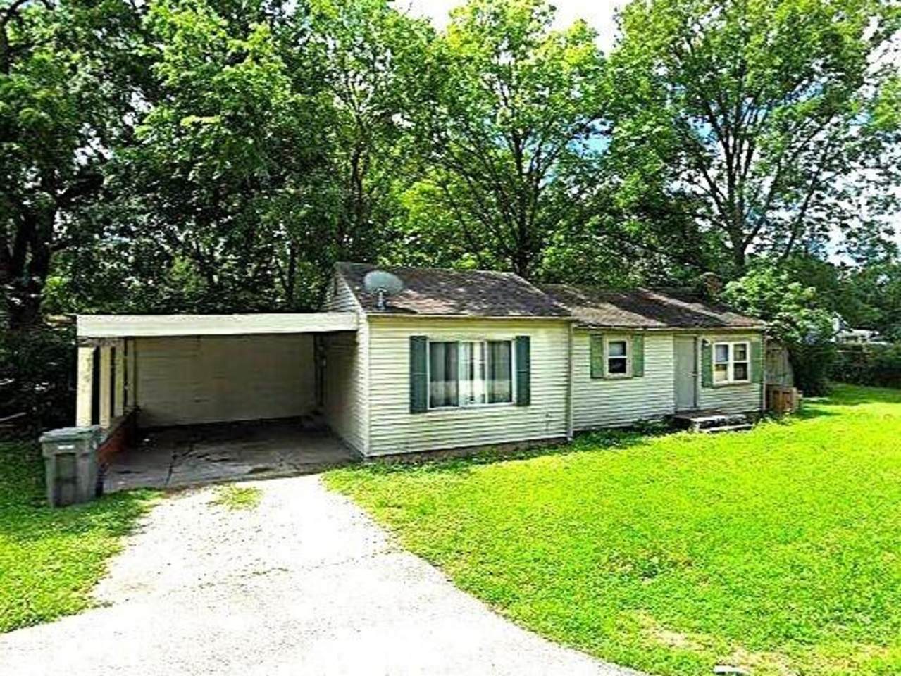 1954 Exeter Avenue - Photo 1