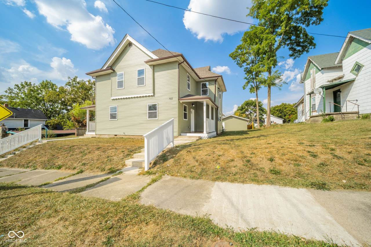 922 Spring Street - Photo 1