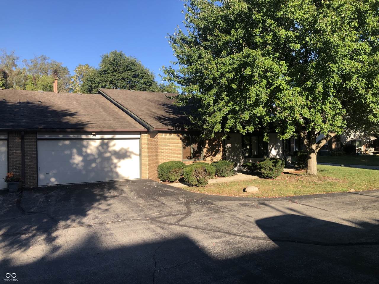 2567 Willow Way - Photo 1