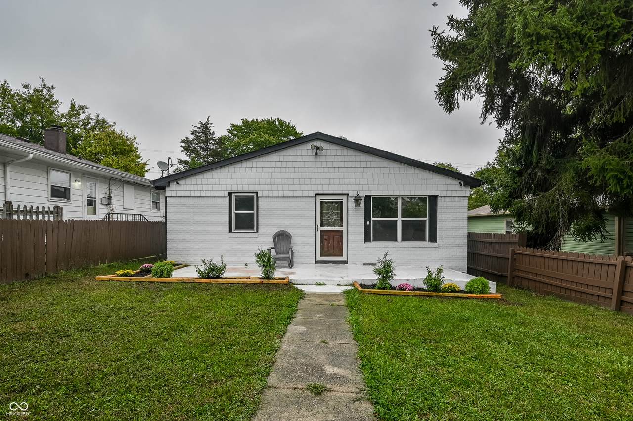 821 Worth Avenue - Photo 1