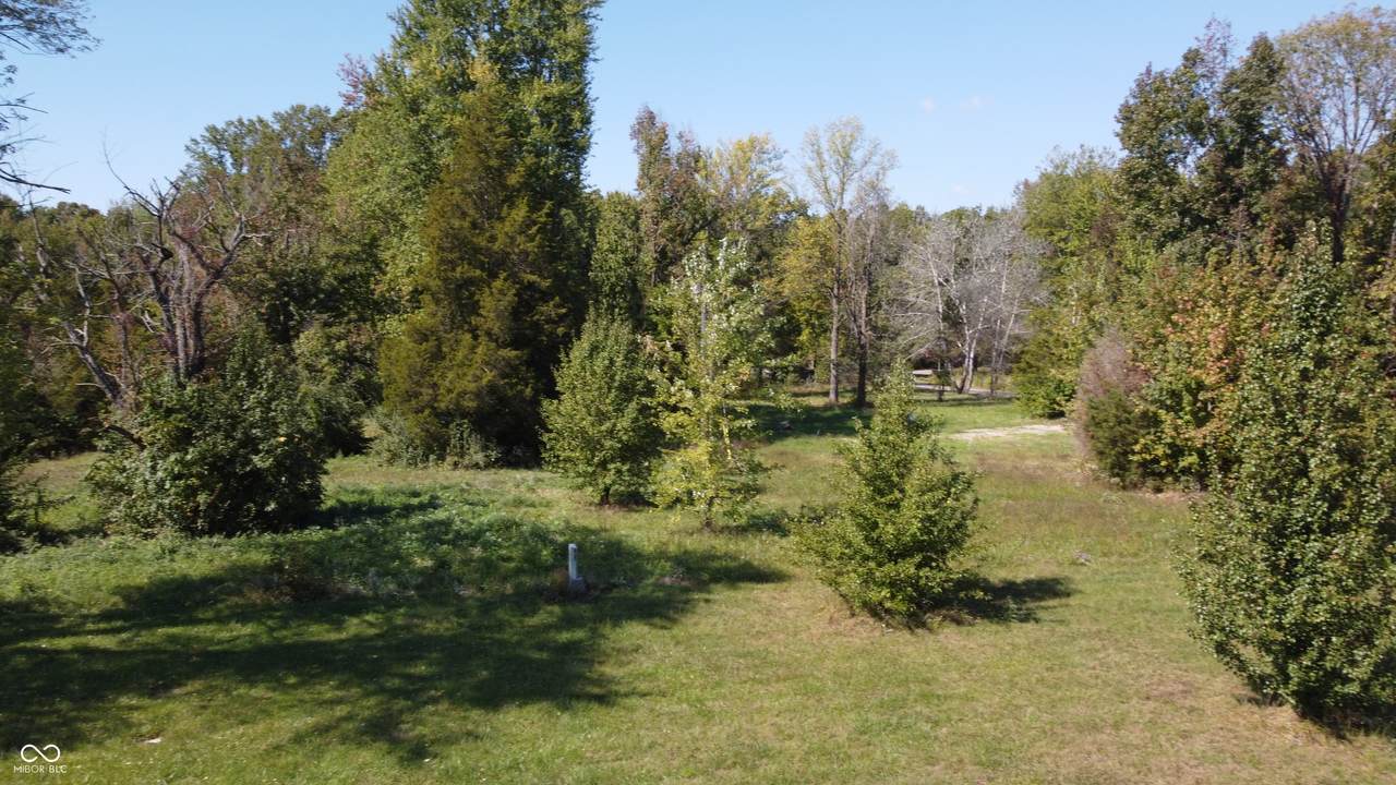 2076 Chandlear Lane - Photo 1