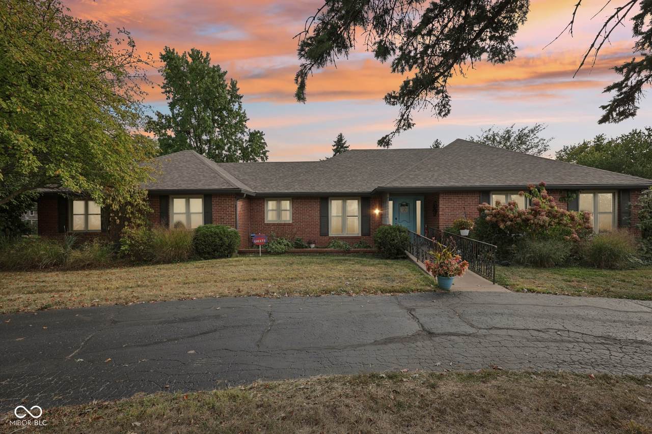 135 Westmoor Drive - Photo 1