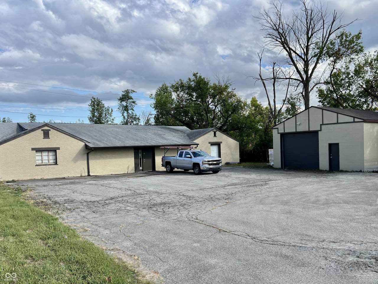 4539 Shadeland Avenue - Photo 1