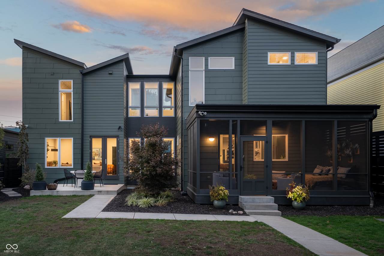 1137 10th Street - Photo 1