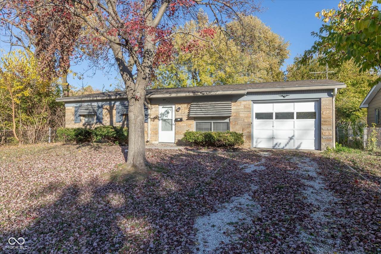 3243 Wellington Avenue - Photo 1