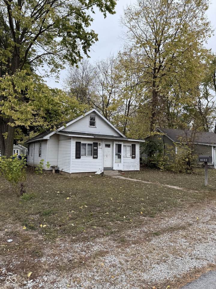 1940 Mulberry Street - Photo 1