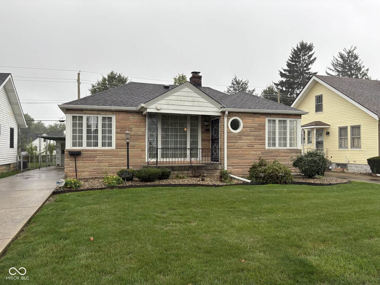 523 Mills Avenue - Photo 1