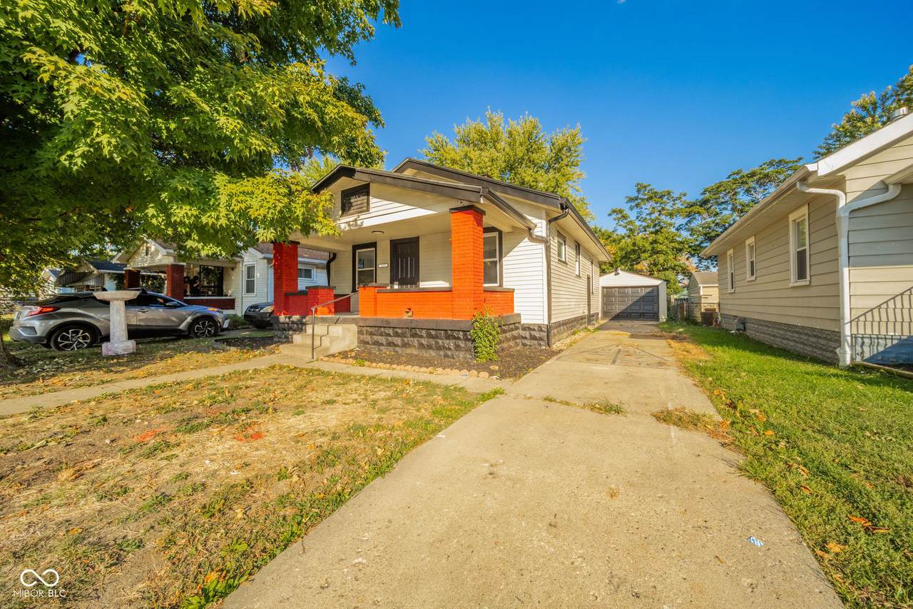 1213 Denny Street - Photo 1