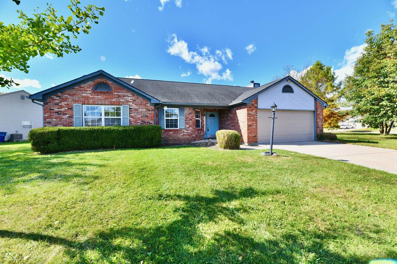 6724 Sparrowood Boulevard - Photo 1