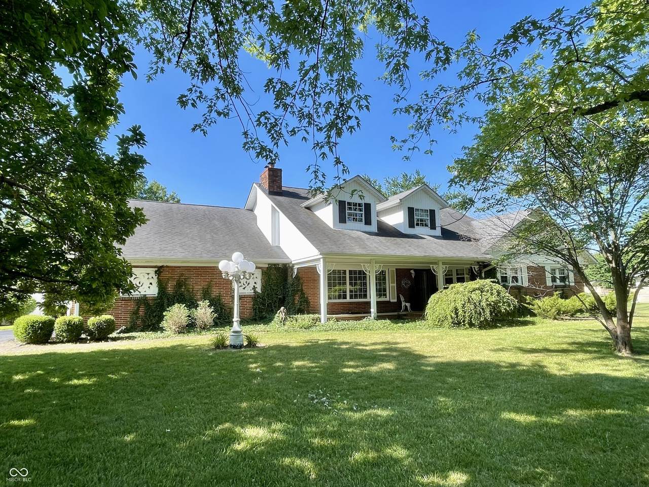 800 Walton Drive - Photo 1