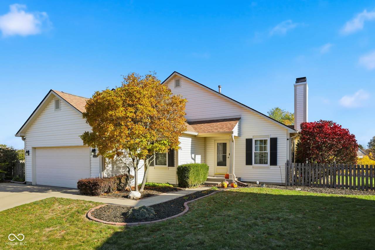 2429 Lakeshore Court - Photo 1