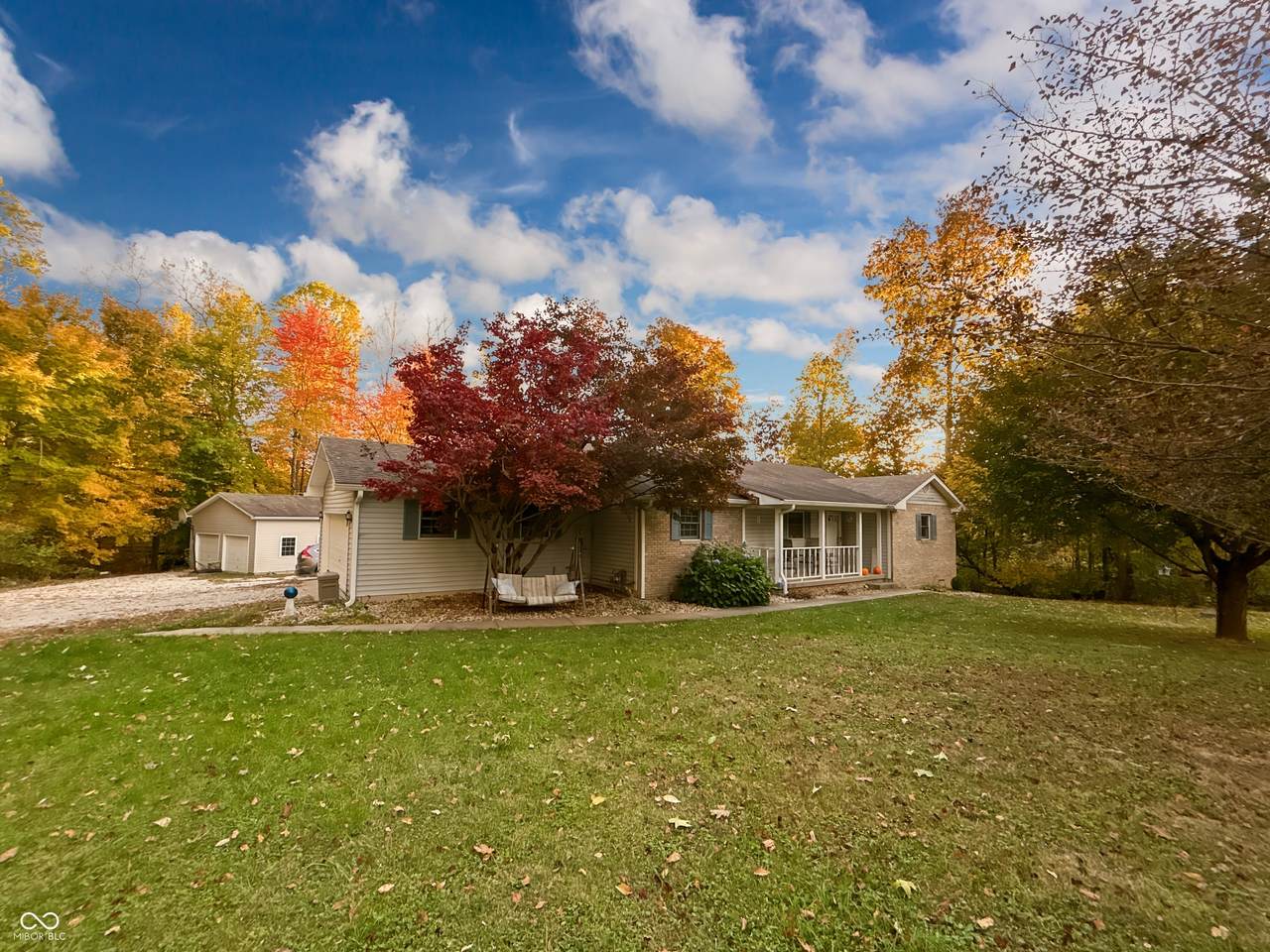 1675 Lincoln Hill Road - Photo 1