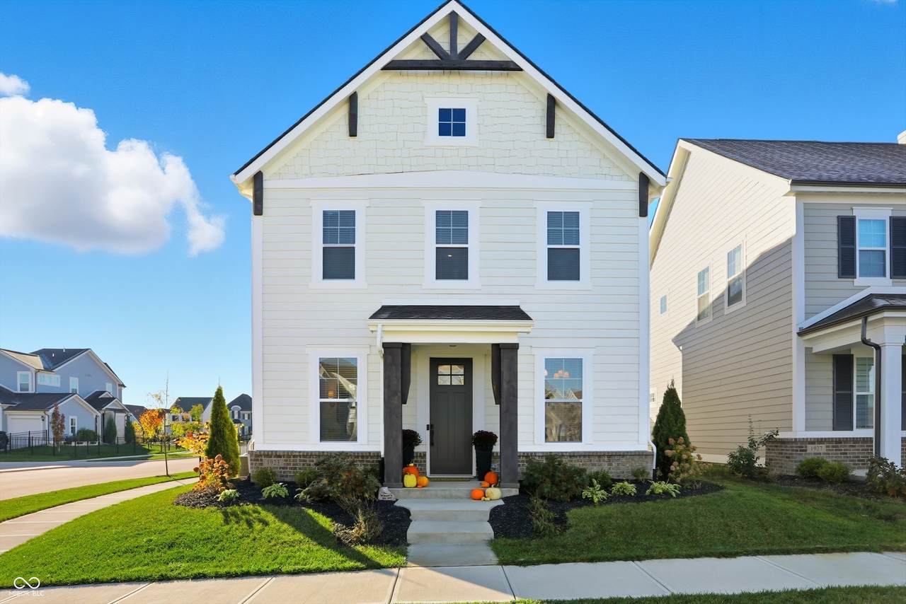 1923 Ponsonby Drive - Photo 1