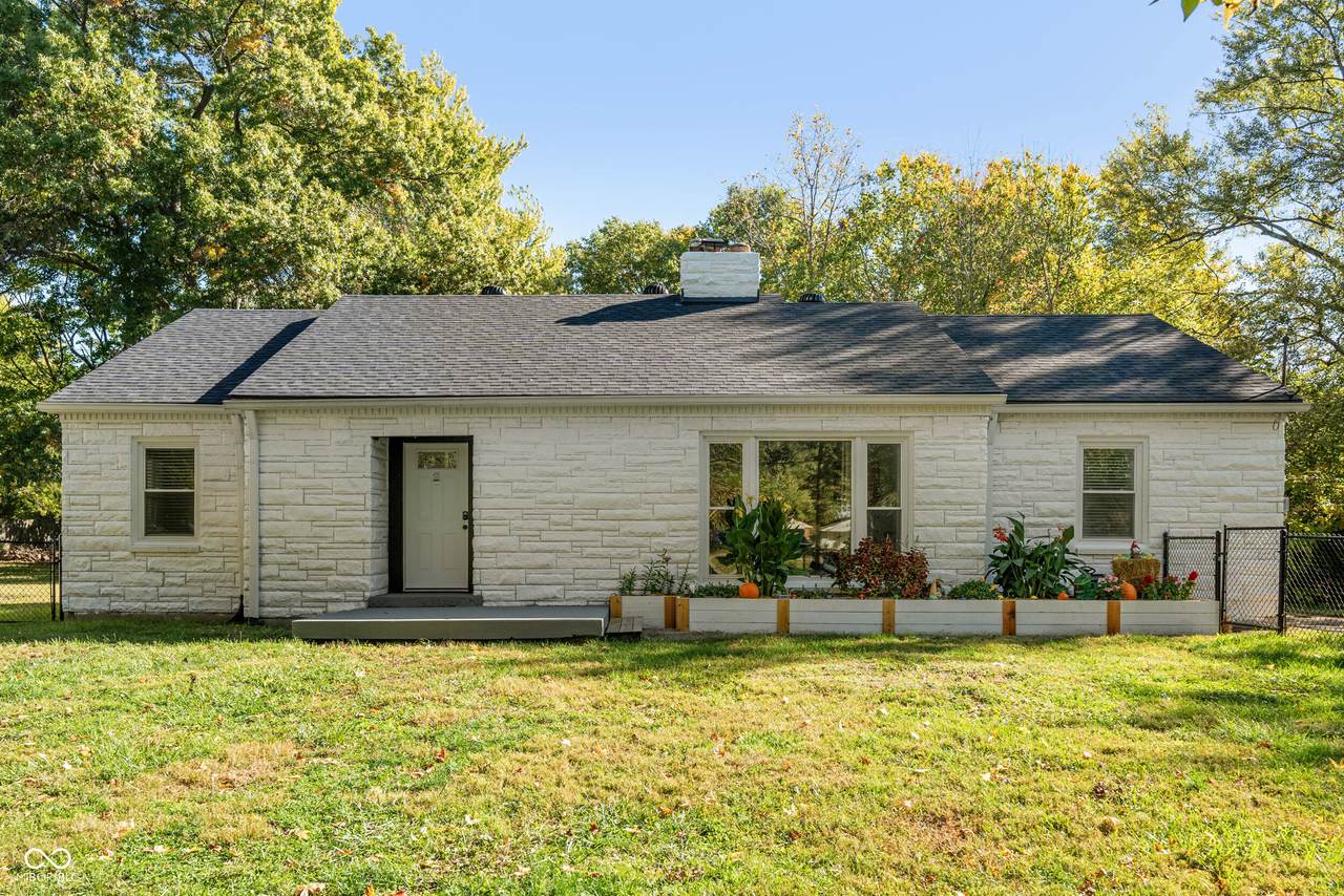 61 Delbrick Lane - Photo 1