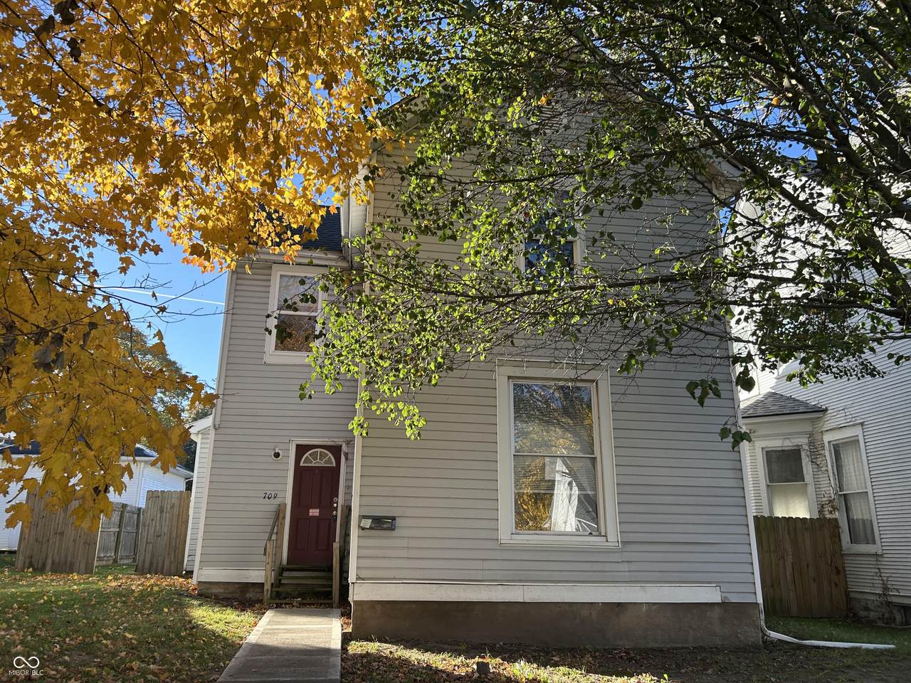 709 Broad Street - Photo 1