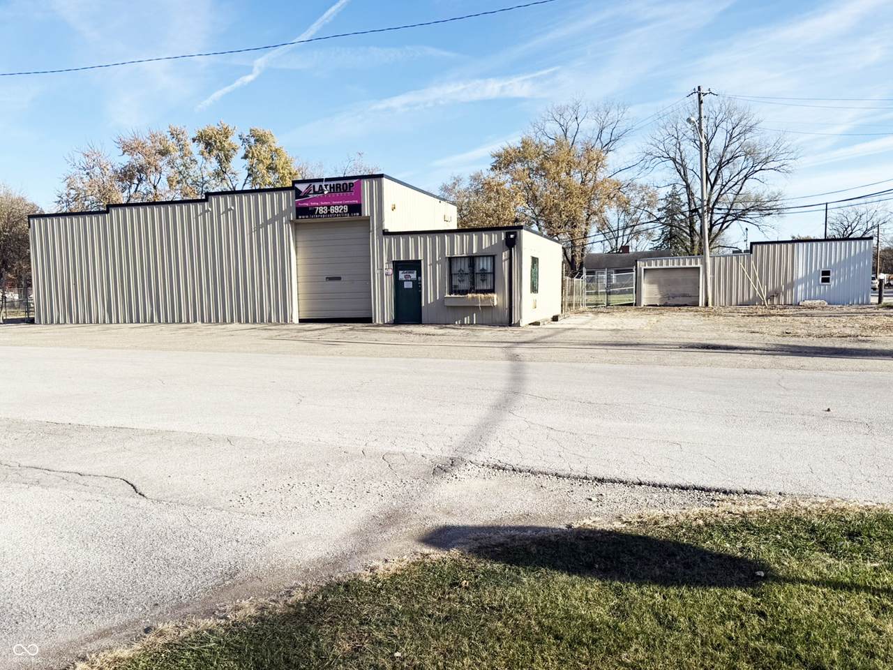 4700-4702 Southeastern Avenue - Photo 1