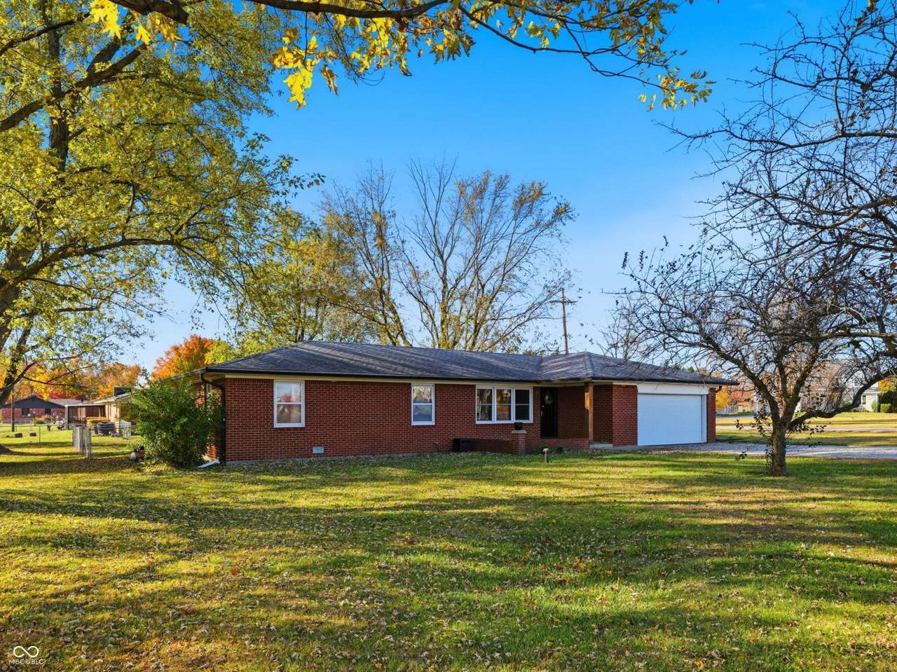 4801 191st Street - Photo 1