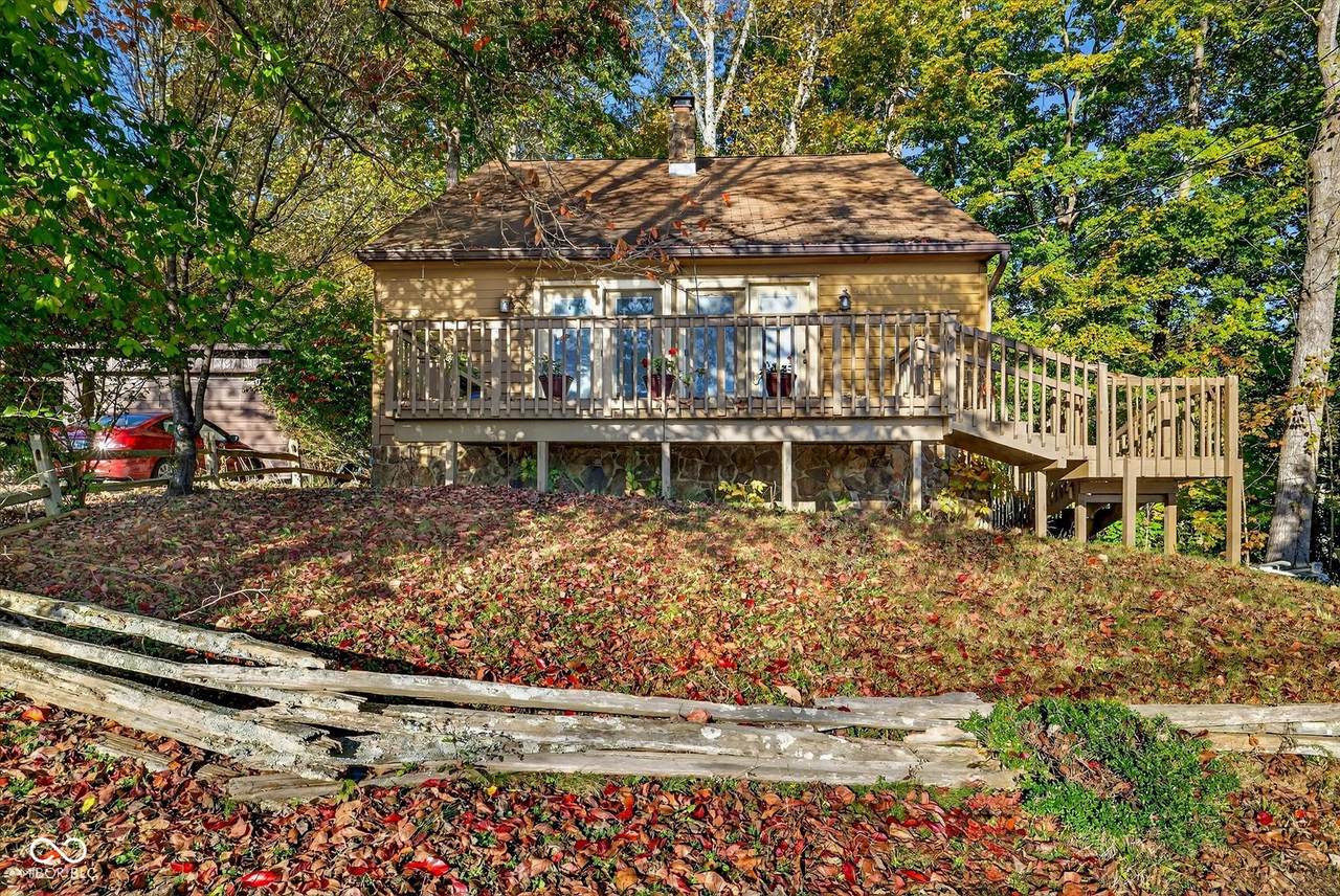 7759 Lakeview Drive - Photo 1