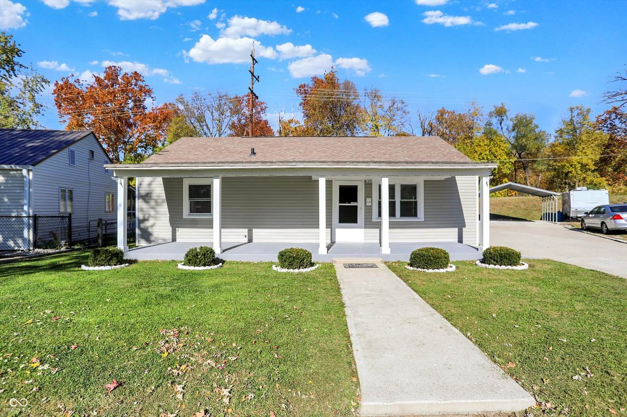 304 Sunset Drive - Photo 1