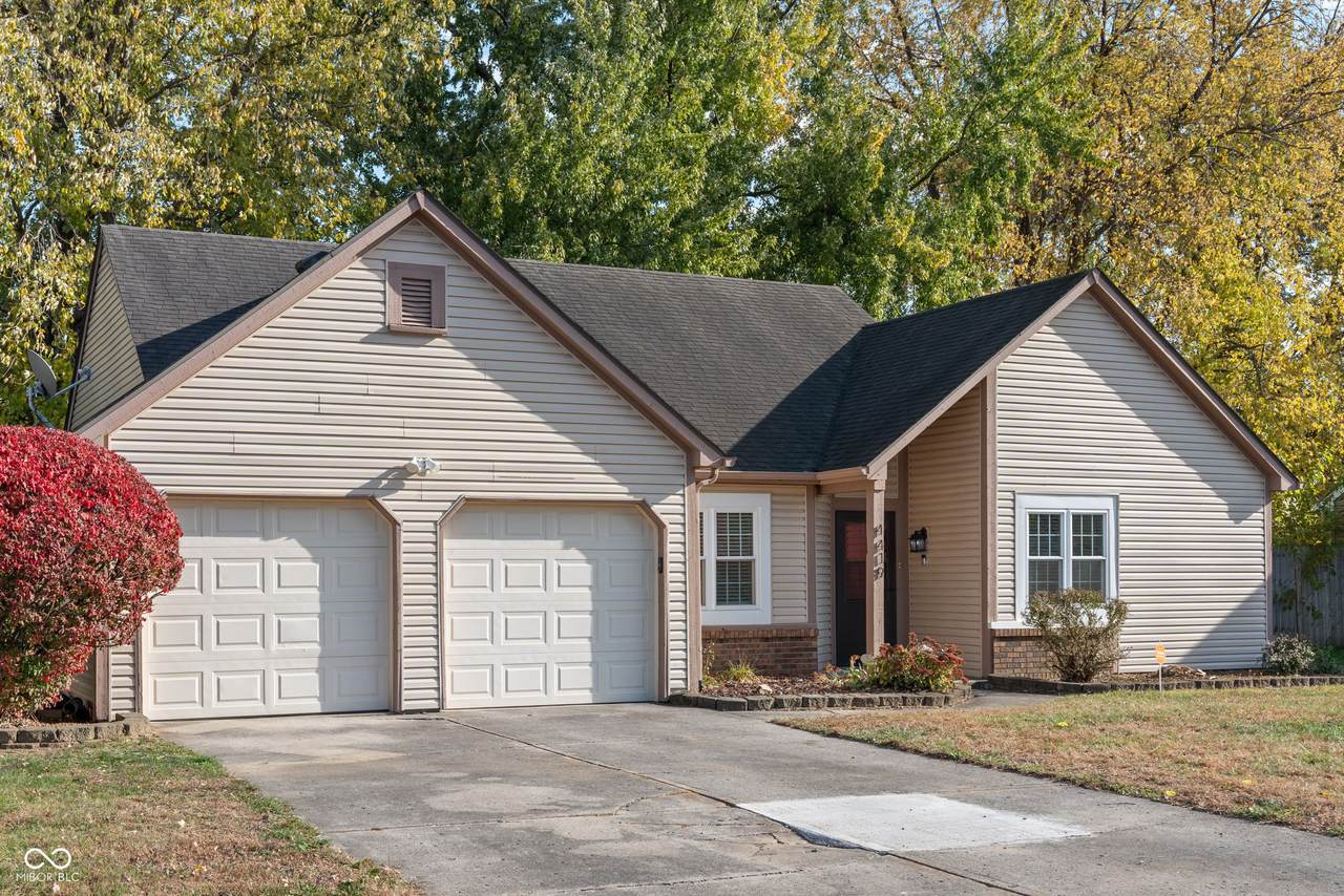 4419 Braemar Drive - Photo 1