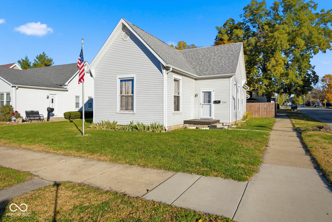 402 Washington Street - Photo 1