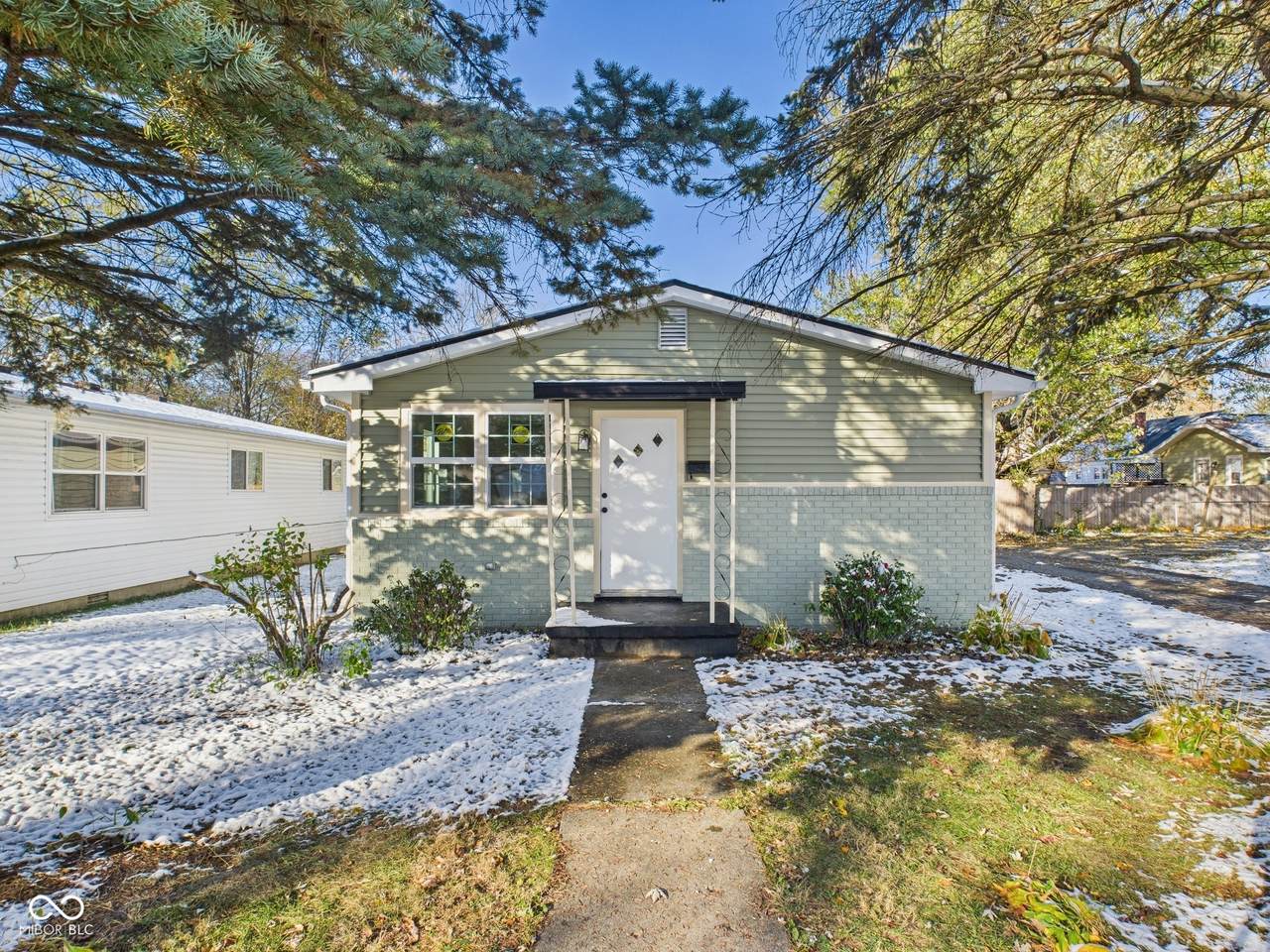 10 41st Street - Photo 1