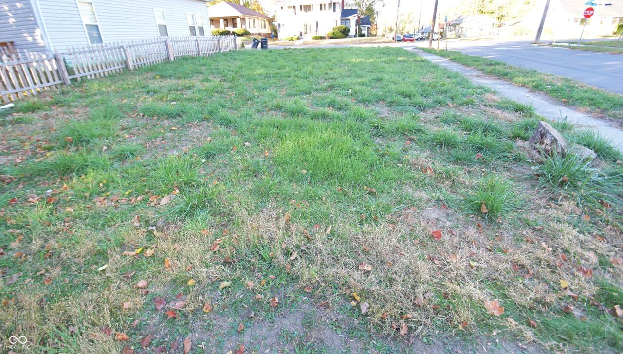 1209 Locust Street - Photo 1