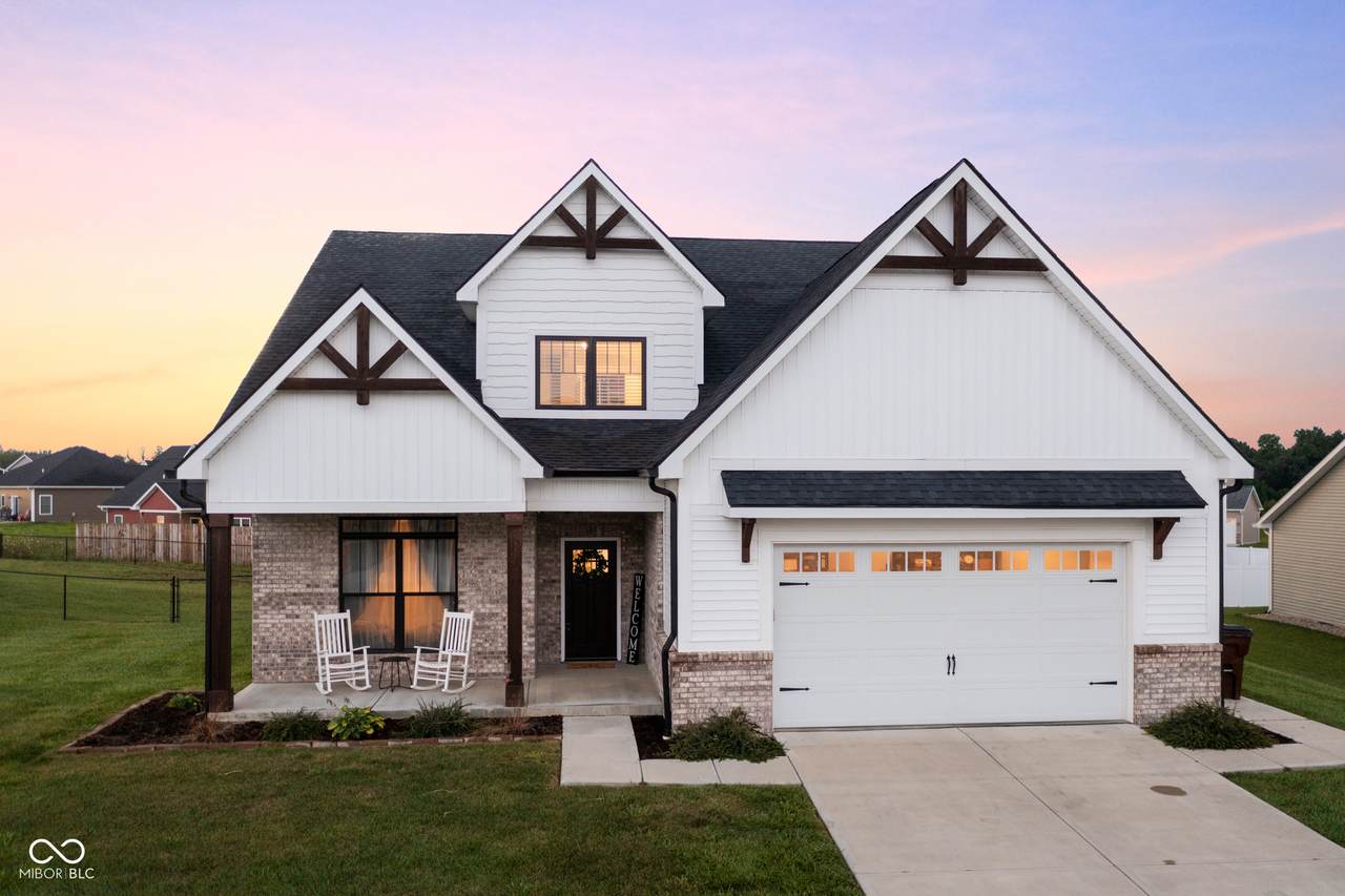 637 Benjamin Street - Photo 1